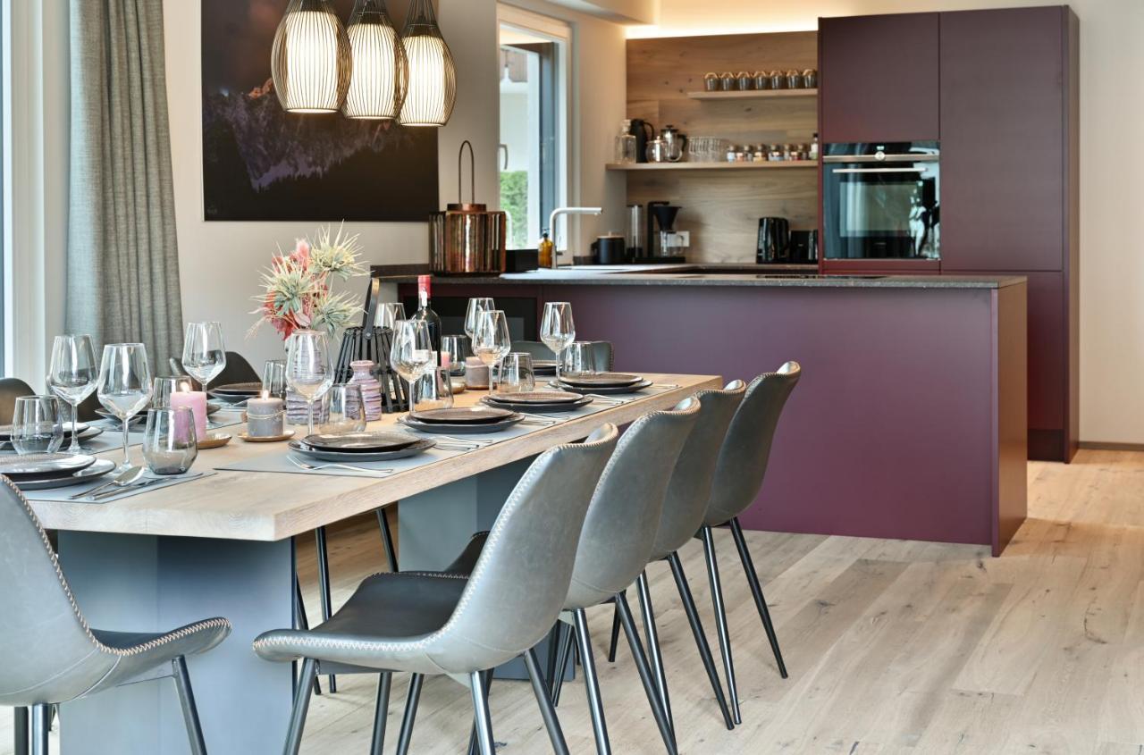 Boutique Chalets Alpi - Private Sauna & Cinema การ์มิช-พาร์เทนเคียร์เชน ภายนอก รูปภาพ