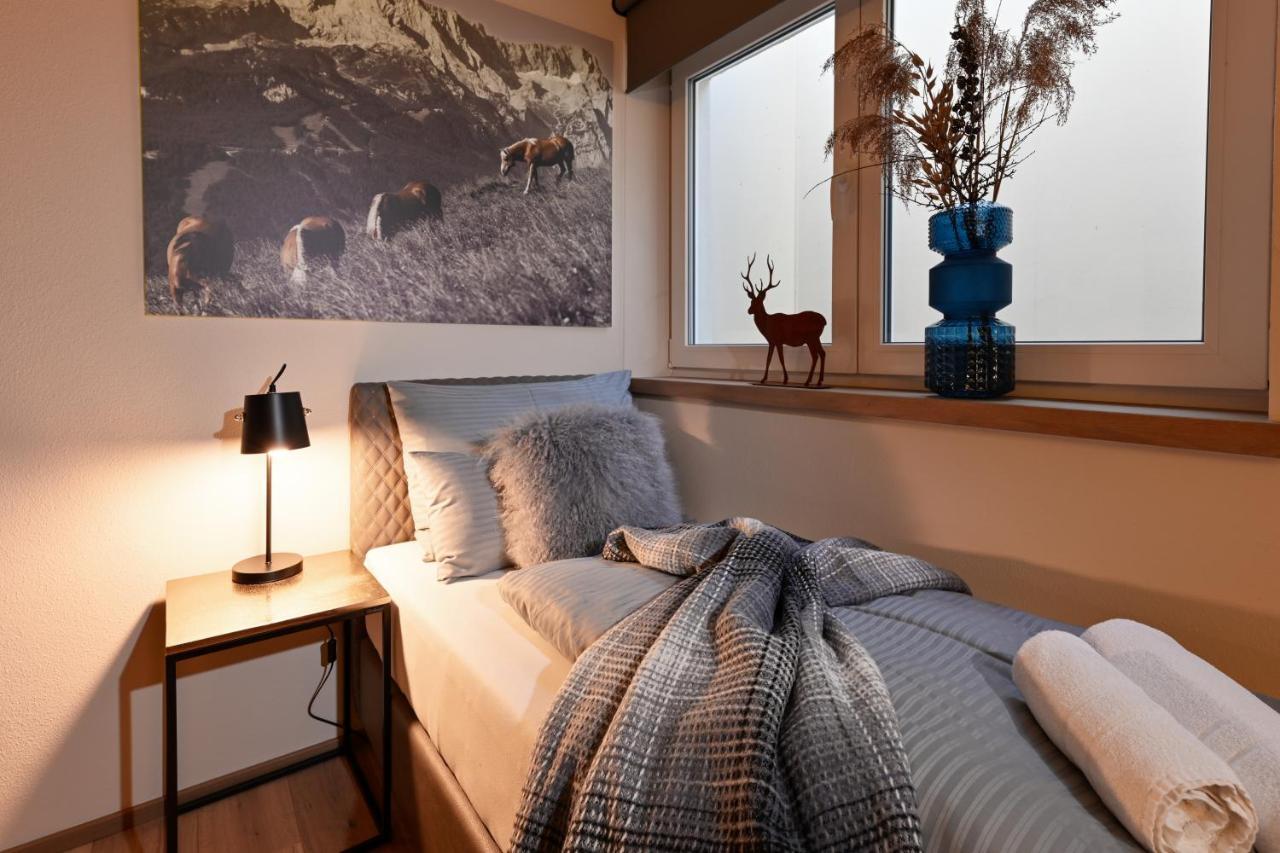Boutique Chalets Alpi - Private Sauna & Cinema การ์มิช-พาร์เทนเคียร์เชน ภายนอก รูปภาพ