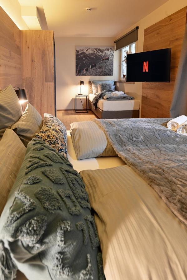 Boutique Chalets Alpi - Private Sauna & Cinema การ์มิช-พาร์เทนเคียร์เชน ภายนอก รูปภาพ
