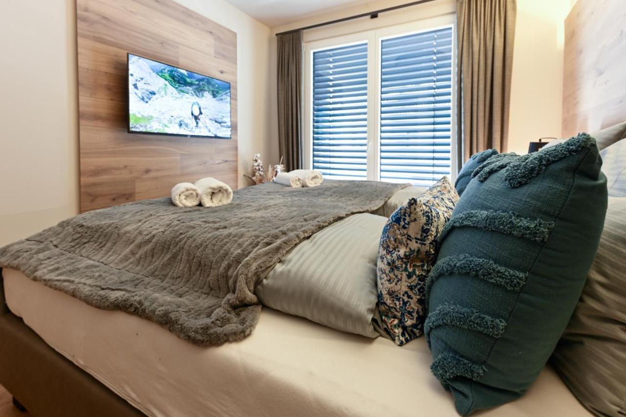 Boutique Chalets Alpi - Private Sauna & Cinema การ์มิช-พาร์เทนเคียร์เชน ภายนอก รูปภาพ