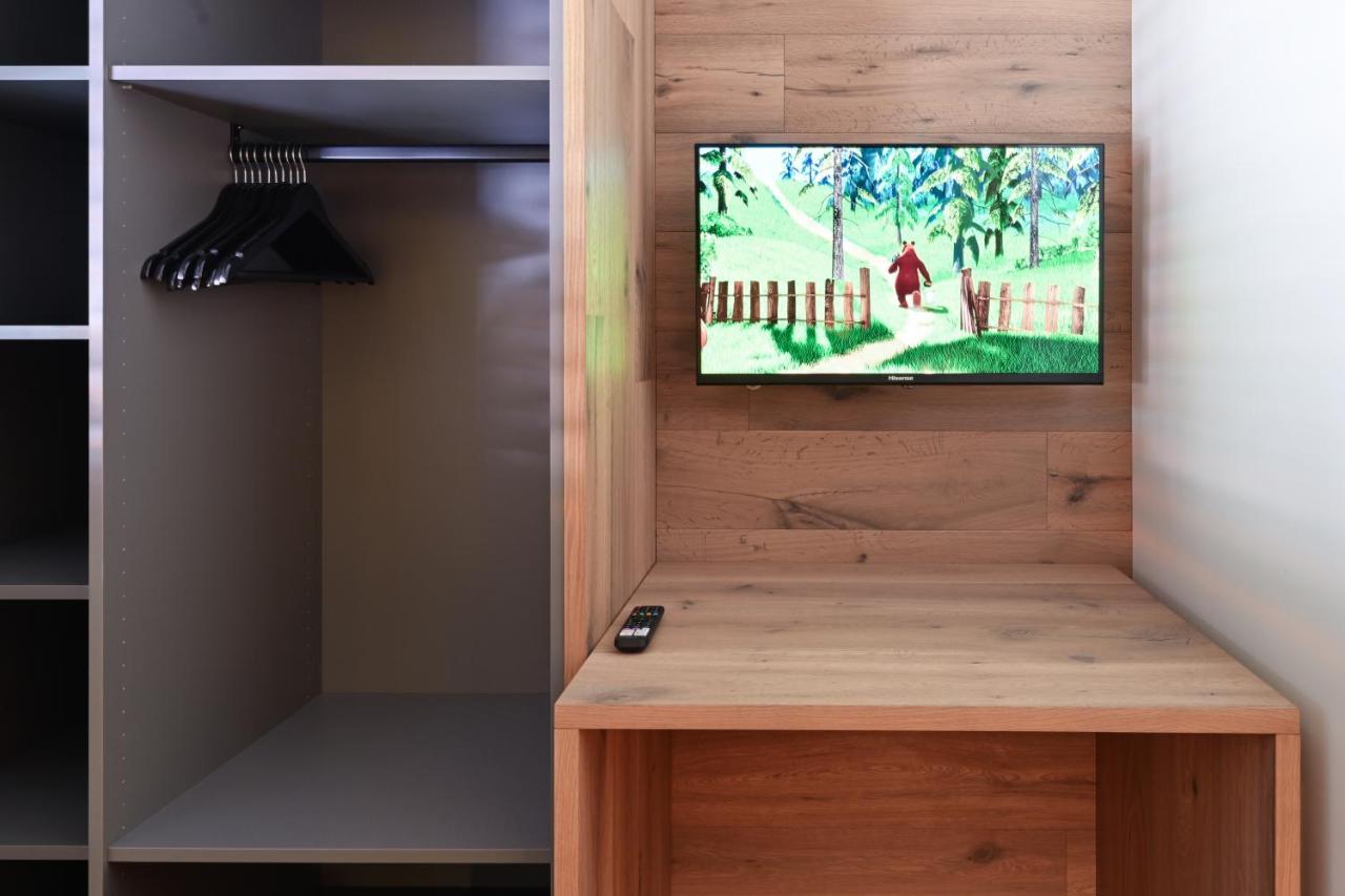 Boutique Chalets Alpi - Private Sauna & Cinema การ์มิช-พาร์เทนเคียร์เชน ภายนอก รูปภาพ