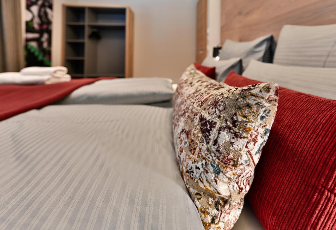 Boutique Chalets Alpi - Private Sauna & Cinema การ์มิช-พาร์เทนเคียร์เชน ภายนอก รูปภาพ